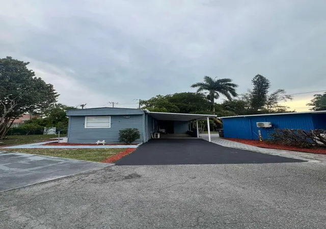 2nd image of 2000 N Congress Ave #41, West Palm Beach, FL 33401 | MLS# B26033513