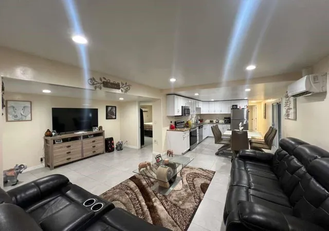 4th image of 2000 N Congress Ave, Palm Beach, FL 33401