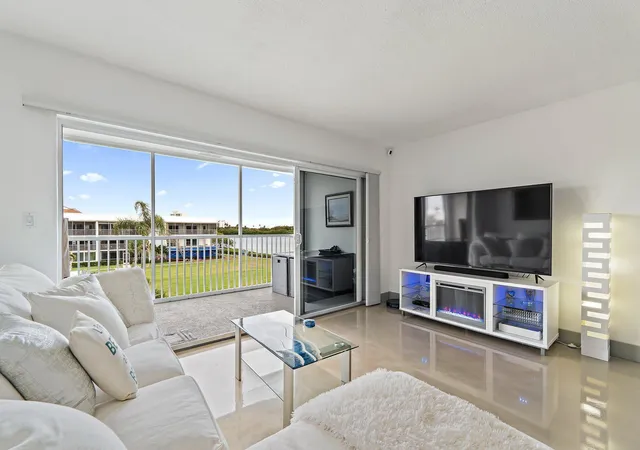 4th image of 100 Waterway Rd #E305, Tequesta, FL 33469 | MLS# B26033611