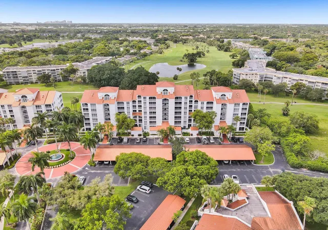 Homes for sale in Pompano Beach, FL | 4112 W Palm Aire Dr #122a, Pompano Beach, FL 33069 | MLS# B26033633