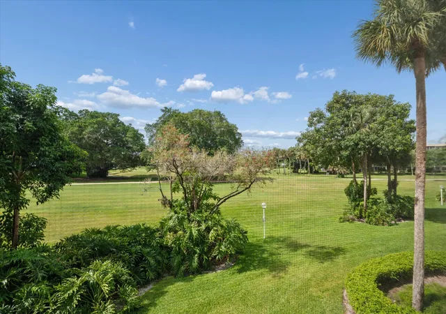 Homes for sale in Pompano Beach, FL | 4112 W Palm Aire Dr, Pompano Beach, FL 33069