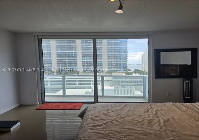 Listing Photo 4 - Condo for sale in Avenue on Brickell located at 1060 Brickell Ave, Miami, FL 33131 - Unit #2201