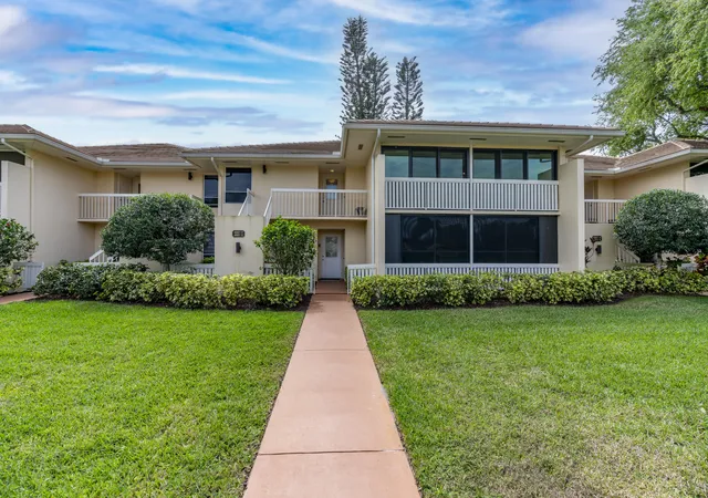 2nd image of 4081 Sw Parkgate Blvd #F, Palm City, FL 34990 | MLS# B26033649
