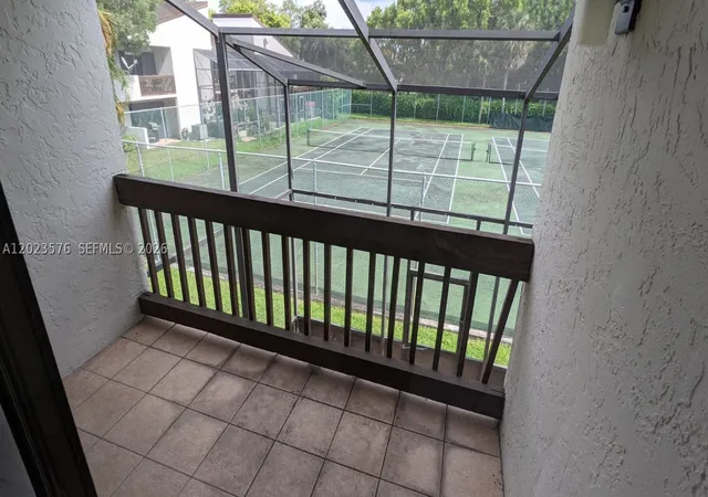 Homes for sale in Doral, FL | 10052 41st St, Doral, FL 33178 | Houzeo
