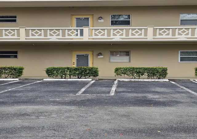 2nd image of 5100 Nw 35Th St, Lauderdale Lakes, FL 33319