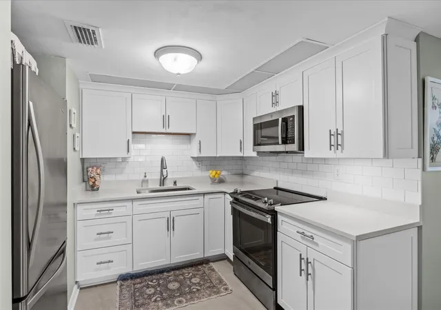 Homes for sale in Jensen Beach, FL | 2069 Ne Collins Cir #7-50, Jensen Beach, FL 34957 | MLS# B26033818
