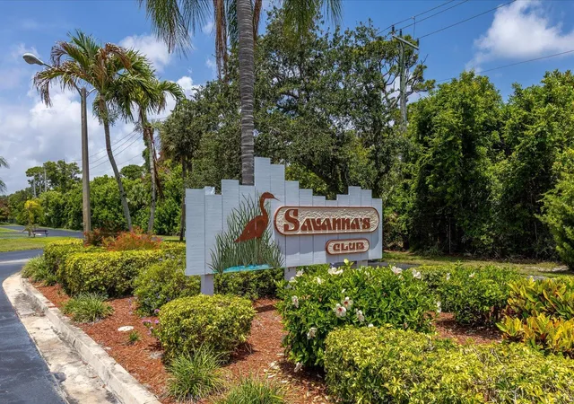 Homes for sale in Jensen Beach, FL | 2069 Ne Collins Circle, Jensen Beach, FL 34957 | Houzeo