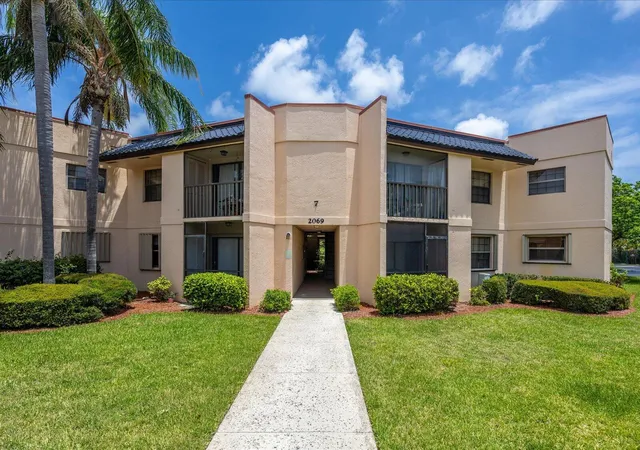 Homes for sale in Jensen Beach, FL | 2069 Ne Collins Cir #7-50, Jensen Beach, FL 34957 | MLS# B26033818