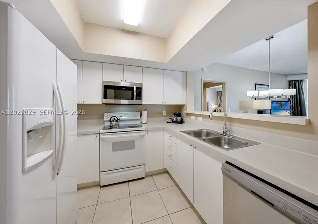 Photo 4 of Condo for sale at 17375 Collins Ave #2403, Sunny Isles Beach, FL 33160 | MLS# A12025829 | Listing updated on 2026-05-29