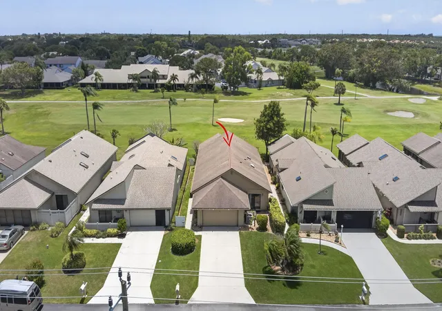 40th image of 5954 Se Franklin Pl, Hobe Sound, FL 33455 | MLS# B26033863