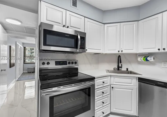 Photo 4 of Condo for sale at 5225 Collins Ave #1509, Miami Beach, FL 33140 | MLS# A12023345 | Listing updated on 2026-06-01