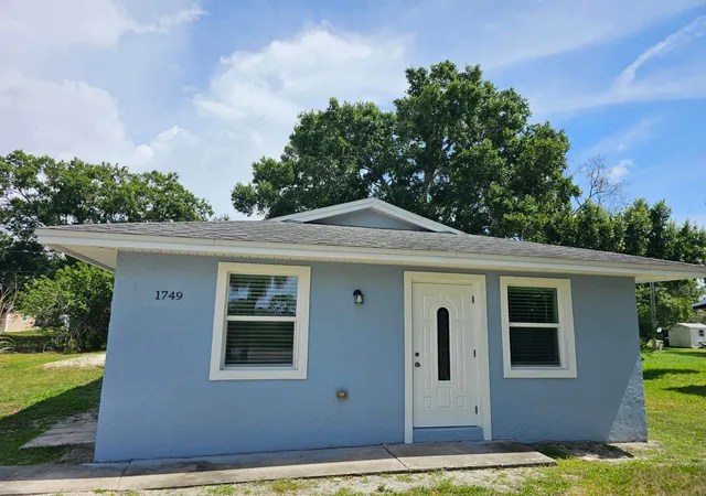 1st image of 1749 Ne 2nd St, Okeechobee, FL 34972 | MLS# B26033923