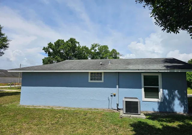 5th image of 1749 Ne 2Nd St, Okeechobee, FL 34972 | MLS# B26033923