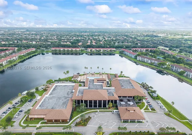 2nd image of 13700 Sw 14th St #411D, Pembroke Pines, FL 33027 | MLS# A12019276
