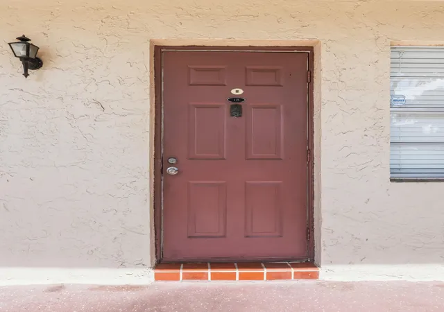 5th image of 3777 Nw 78Th Ave #1b, Davie, FL 33024 | MLS# B26033962