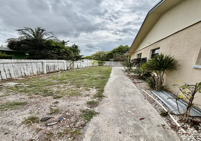33rd image of 3243 Grove Rd, Boynton Beach, FL 33435 | MLS# B26033972