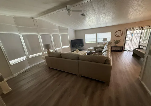 4th image of 698 Sunny South Ave, Boynton Beach, FL 33436 | MLS# B26033987