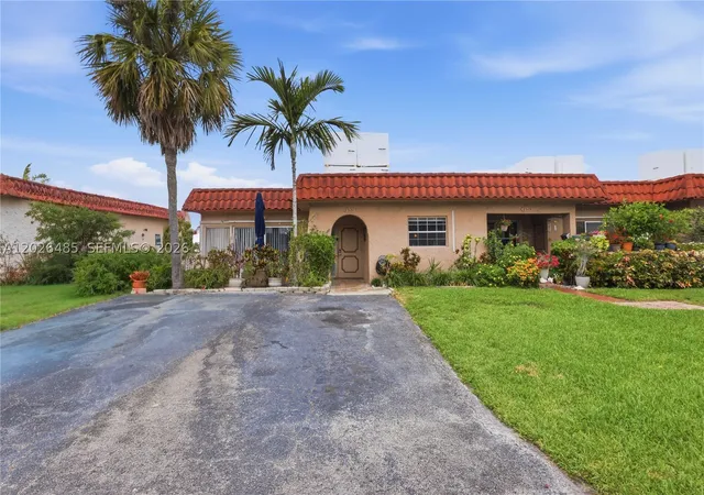 Condo for sale at 2321 Sw 81St Ter #5, North Lauderdale, FL 33068 | MLS# A12026485