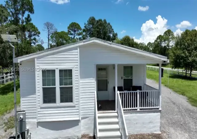 1st image of 725 N Willows St, Clewiston, FL 33440 | MLS# A12024416