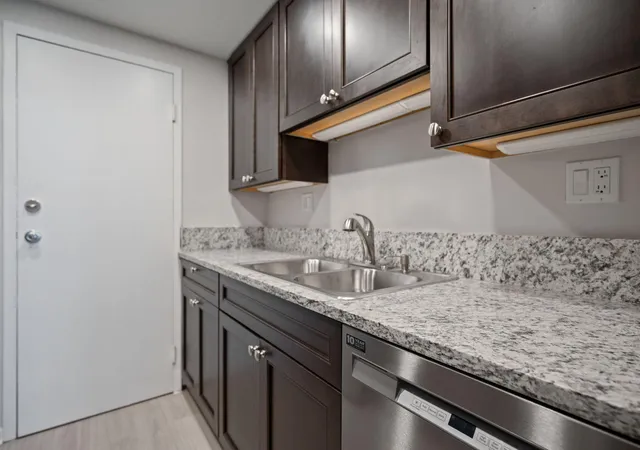 5th image of 900 NE 18th Ave, Fort Lauderdale, FL 33304