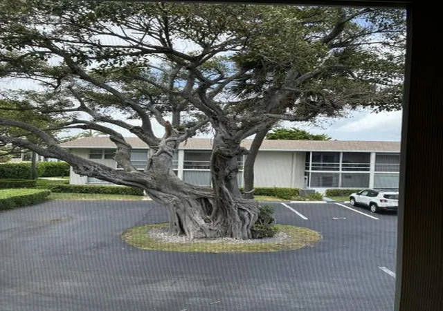 Homes for sale in Boynton Beach, FL | 620 Horizon W #202, Boynton Beach, FL 33435 | MLS# B26034177