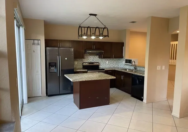 2nd image of 4061 Nw 91st Ter, Sunrise, FL 33351 | MLS# B26034185