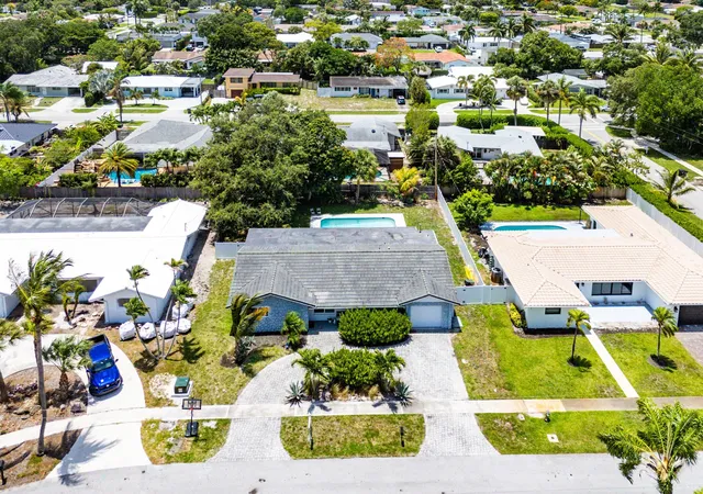 Homes for sale in Boca Raton, FL | 581 Nw 13th Dr, Boca Raton, FL 33486 | MLS# B26034172