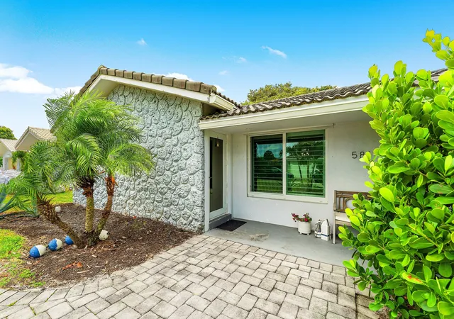 Homes for sale in Boca Raton, FL | 581 Nw 13Th Dr, Boca Raton, FL 33486 | MLS# B26034172