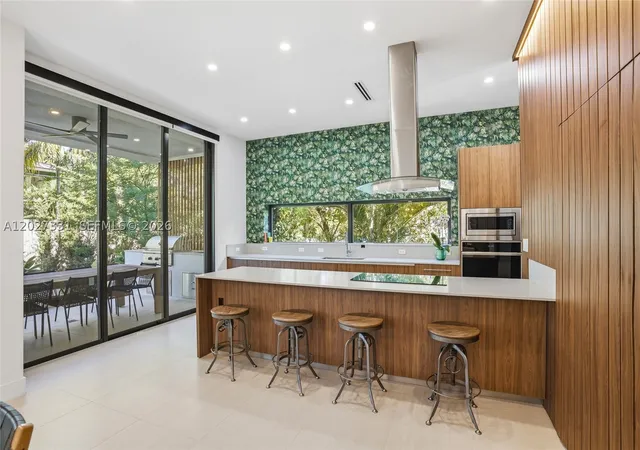 3rd image of 4354 Alton Rd, Miami Beach, FL 33140 | MLS# A12027331
