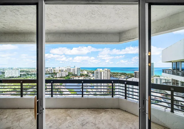 4th image of 3500 Mystic Pointe Dr, Aventura, FL 33180 | MLS# B26034208