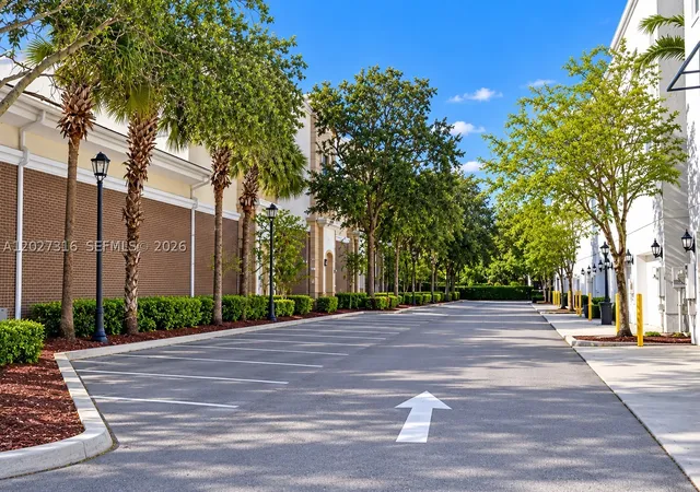 Photo 4 of Condo for sale at 510 Nw 84Th Ave #241, Plantation, FL 33324 | MLS# A12027316 | Listing updated on 2026-09-24