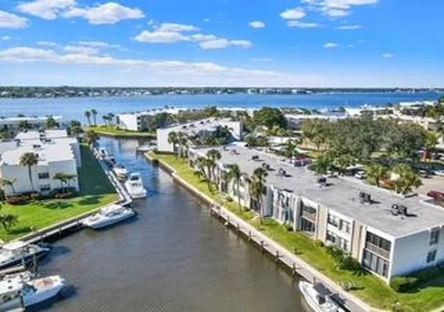 4th image of 1950 Sw Palm City Rd #9102, Stuart, FL 34994 | MLS# B26034260