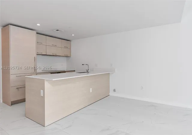 Photo 3 of Condo for sale at 1300 S Miami Ave #3211, Miami, FL 33130 | MLS# A12025724 | Listing updated on 2026-10-06