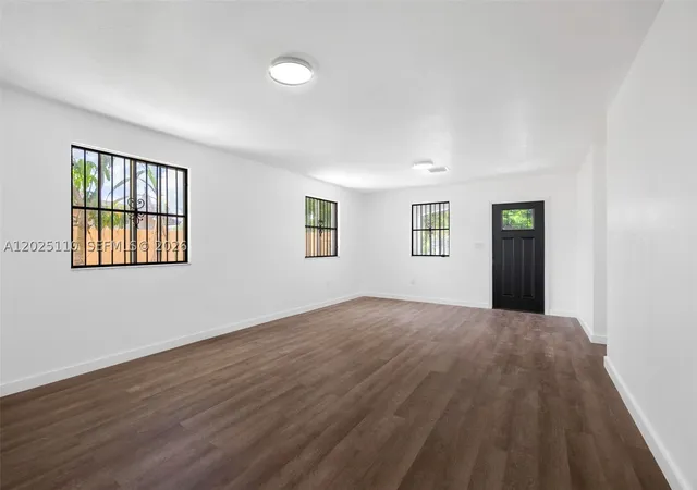 4th image of 10204 Sw 173Rd St, Miami, FL 33157 | MLS# A12025110