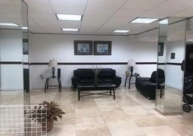 5th image of 4174 Inverrary Dr #907, Lauderhill, FL 33319 | MLS# B26034273