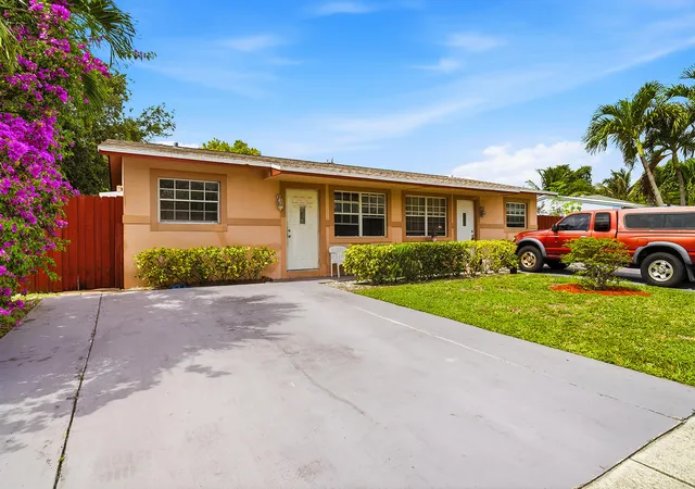 2nd image of 550 Ne 37th St #1-2, Pompano Beach, FL 33064 | MLS# B26034288