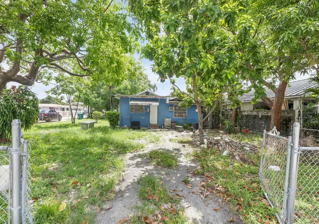 Homes for sale in Miami, FL | 2476 Nw 15th St, Miami, FL 33125 | MLS# B26034291