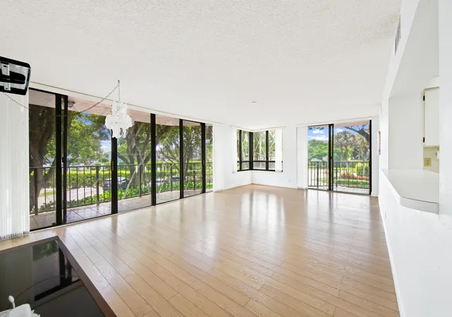 1st image of 799 Jeffery St #201, Boca Raton, FL 33487 | MLS# B26034327