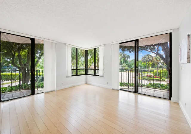 2nd image of 799 Jeffery St #201, Boca Raton, FL 33487 | MLS# B26034327