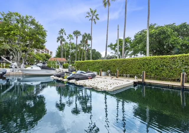 2nd image of 799 Jeffery St, Boca Raton, FL 33487