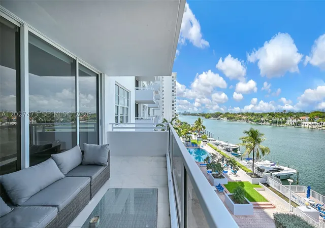 Photo 4 of Condo for sale at 5700 Collins Ave #5J, Miami Beach, FL 33140 | MLS# A12027473 | Listing updated on 2026-06-15