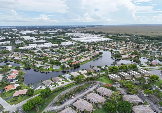 Homes for sale in Tamarac, FL | 7801 Ashmont Circle, Tamarac, FL 33321 | Houzeo