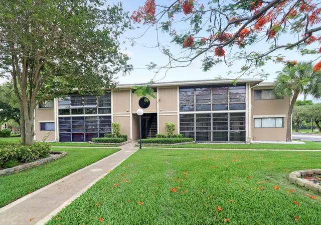 Homes for sale in Tamarac, FL | 7801 Ashmont Cir #104, Tamarac, FL 33321 | MLS# B26034507