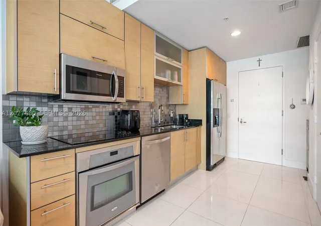 Photo 2 of Condo for sale at 60 Sw 13Th St #4408, Miami, FL 33130 | MLS# A12027460 | Listing updated on 2026-08-24