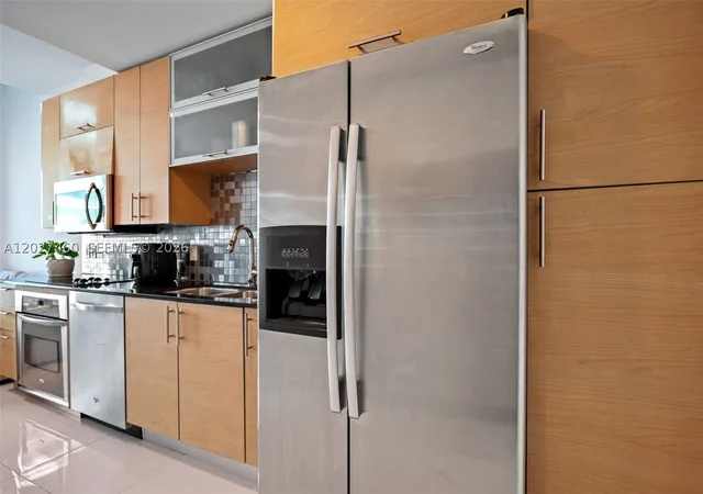 Photo 4 of Condo for sale at 60 Sw 13Th St #4408, Miami, FL 33130 | MLS# A12027460 | Listing updated on 2026-08-24