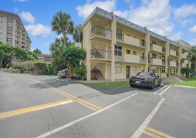 Homes for sale in Pompano Beach, FL | 777 S Federal Hwy #301e, Pompano Beach, FL 33062 | MLS# B26034552