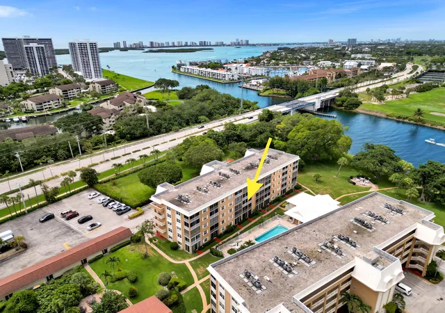 2nd image of 304 Golfview Rd #304, North Palm Beach, FL 33408 | MLS# B26034566