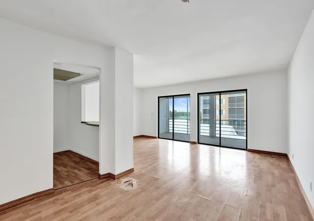 4th image of 304 Golfview Rd #304, North Palm Beach, FL 33408 | MLS# B26034566