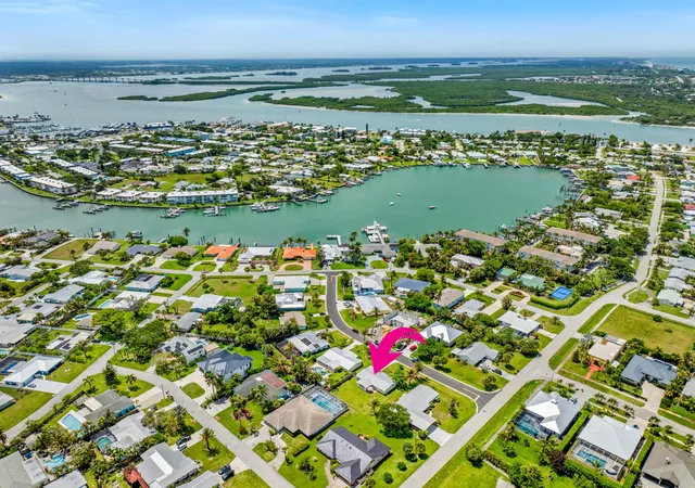 3rd image of 1621 Frances Ave, Fort Pierce, FL 34949 | MLS# B26034625