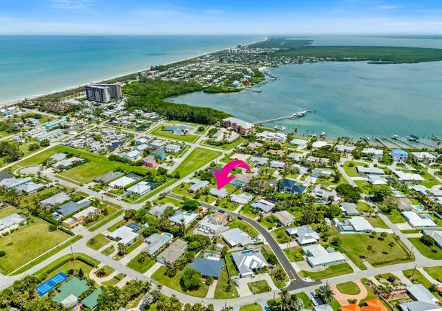 4th image of 1621 Frances Ave, Fort Pierce, FL 34949 | MLS# B26034625